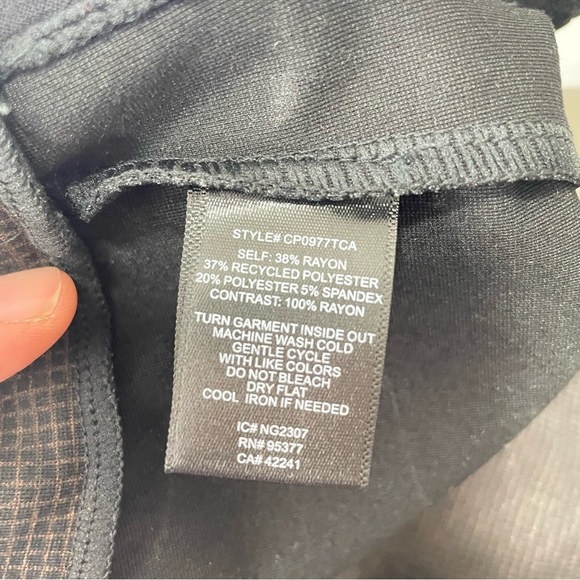 Stitch Fix l Sanctuary Farrow Check Crop Flare Leggings, Medium - Picture 5 of 10